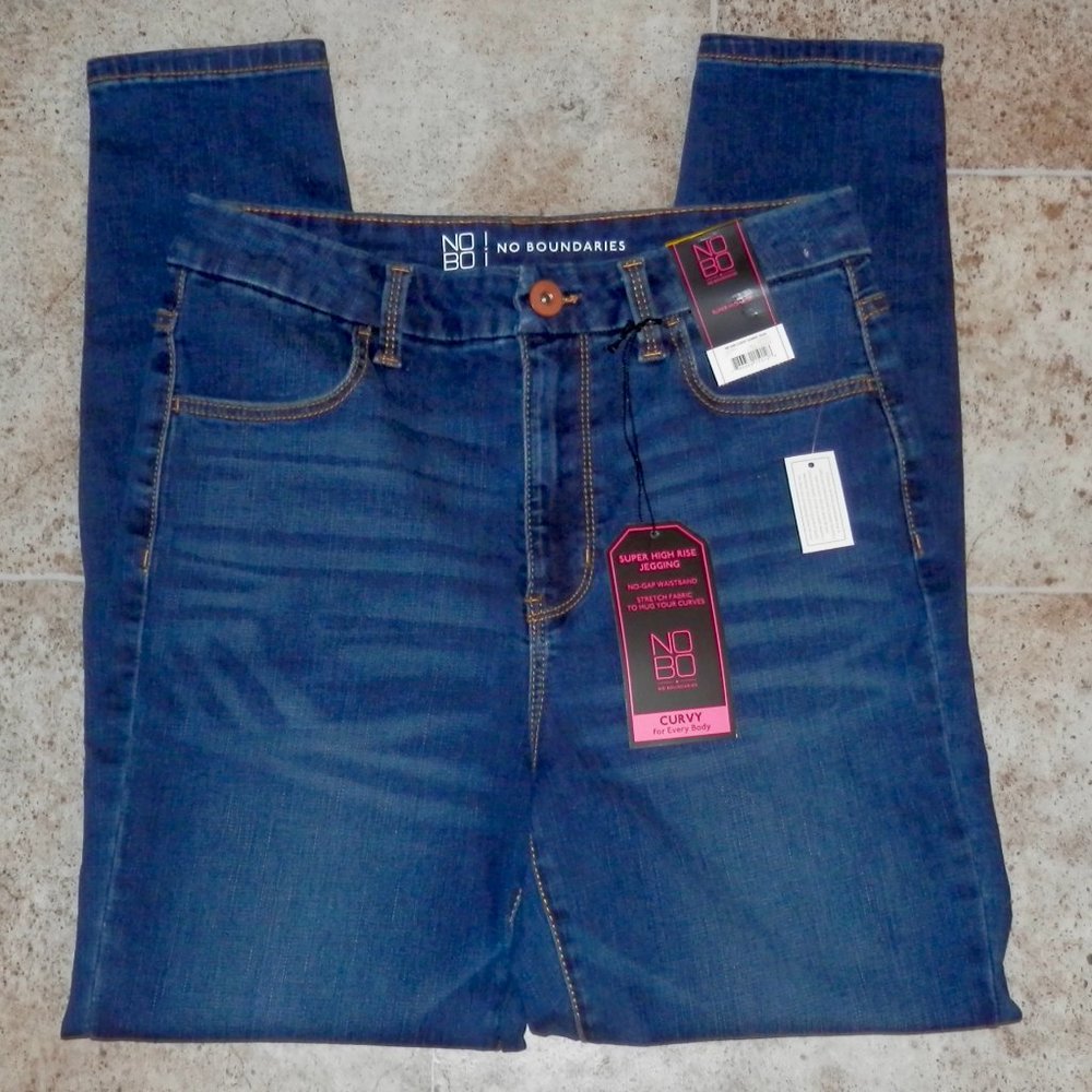 NO BOUNDARIES HIGH RISE CURVY SKINNY JEAN * DARK WASH JEGGINGS * NEW WITH TAGS *